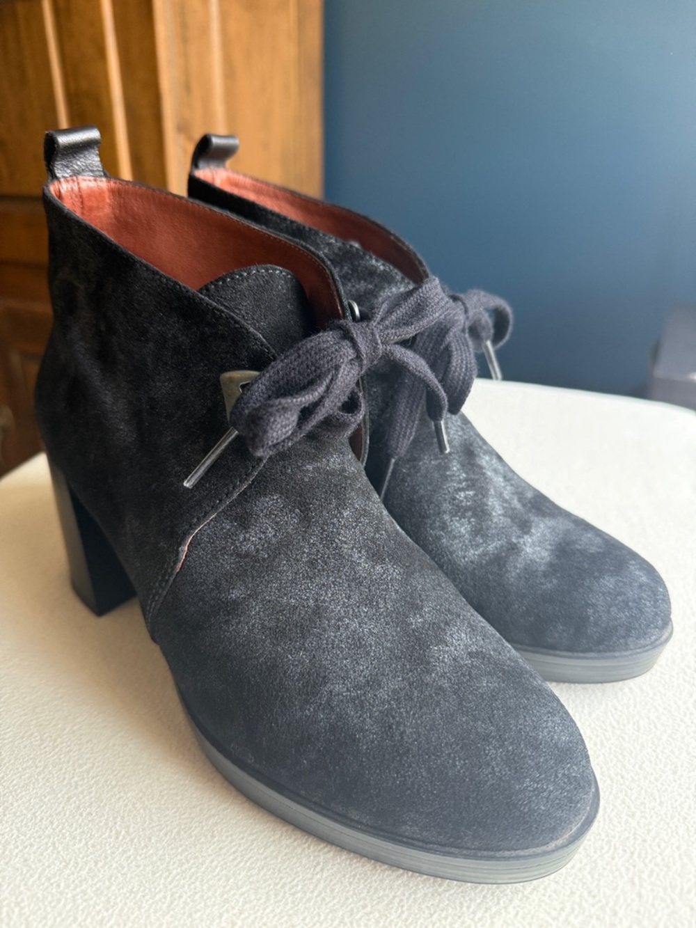 Hispanitas Black Suede Lace-Up Ankle Booties with Block Heel, size 39.